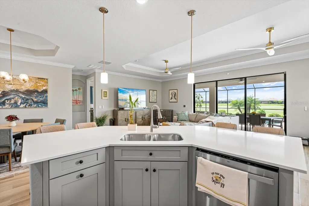 5705 Cheech Glen Lakewood Ranch FL 34211