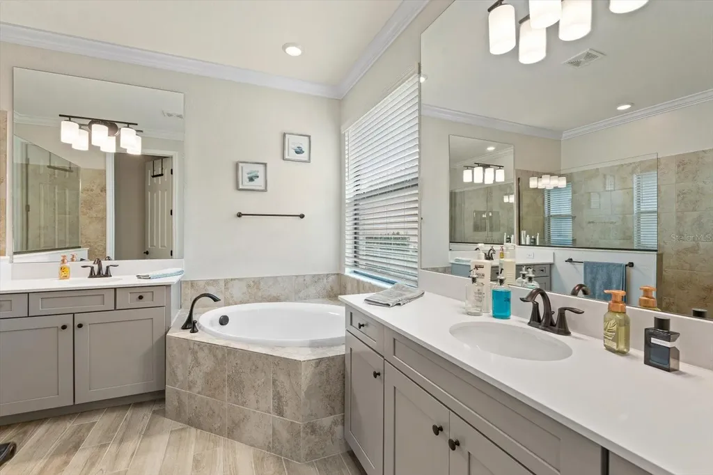5705 Cheech Glen Lakewood Ranch FL 34211