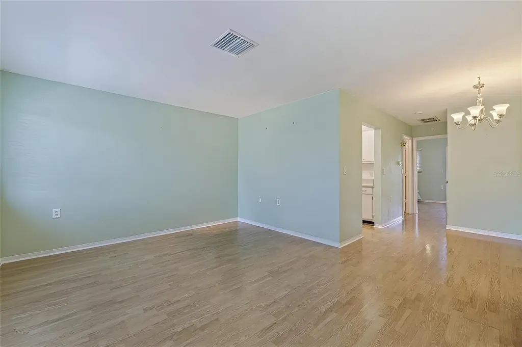 8221 112th Street Seminole FL 33772