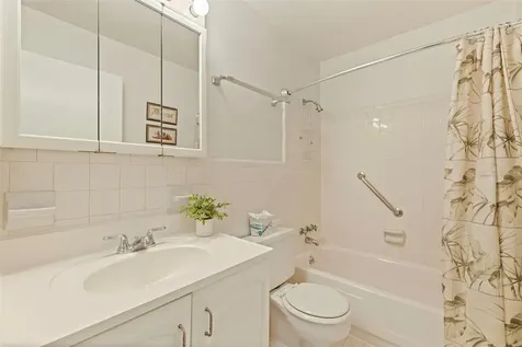 8221 112th Street Seminole FL 33772