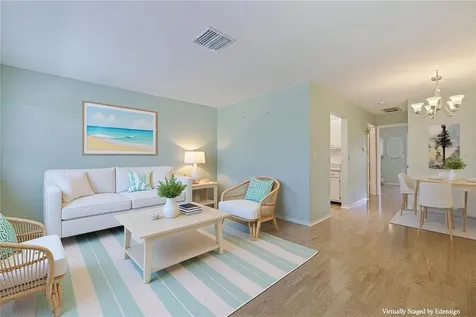 8221 112th Street Seminole FL 33772