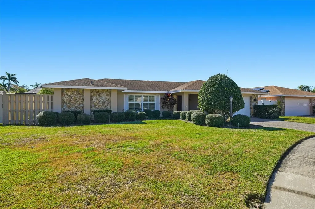 13442 105th Avenue Largo FL 33774