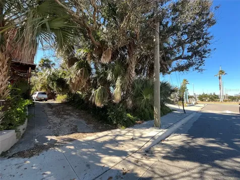 N Hollywood Avenue Daytona Beach FL 32118