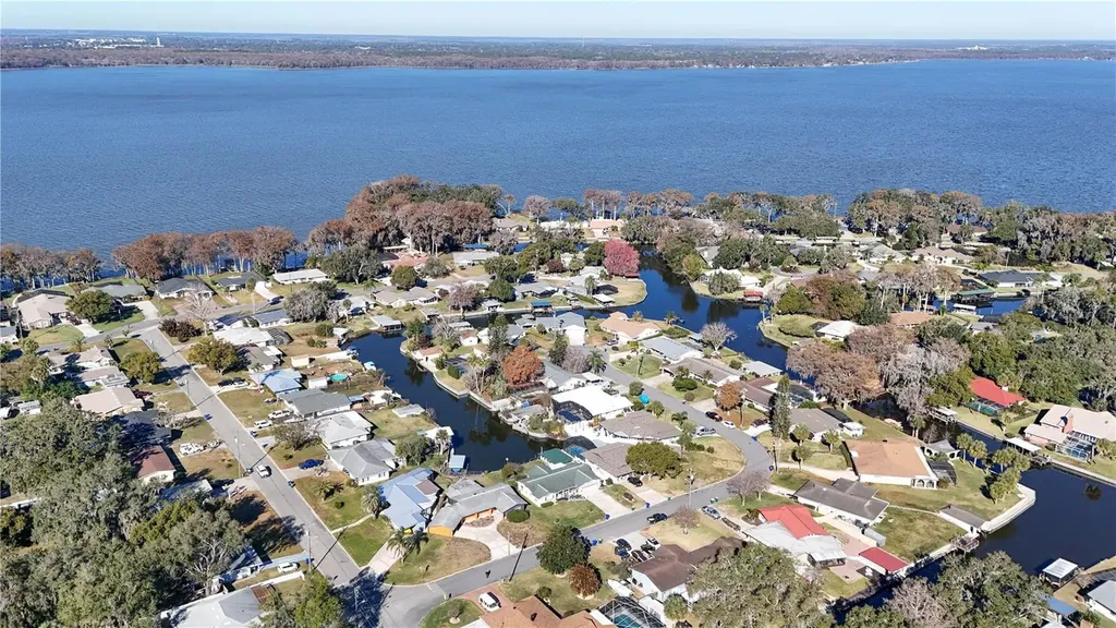 1503 Canal Court Tavares FL 32778