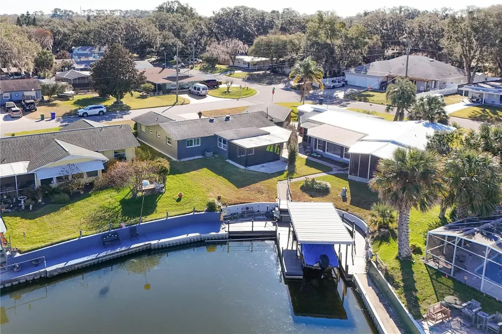 1503 Canal Court Tavares FL 32778