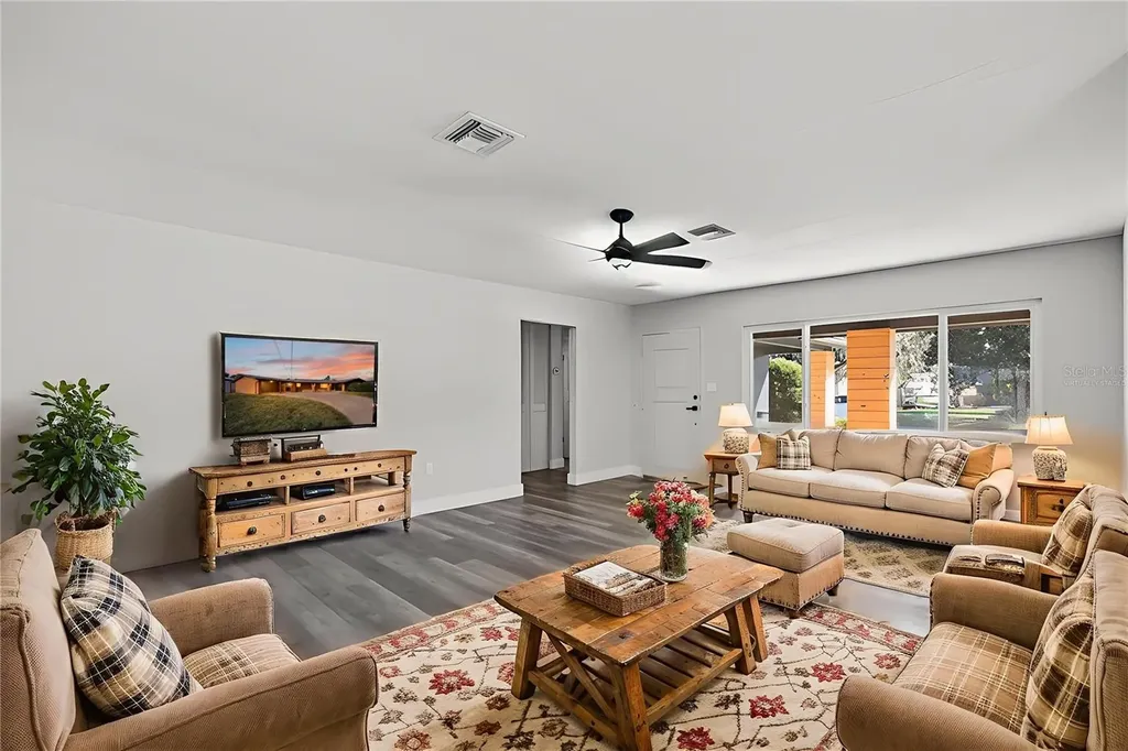1503 Canal Court Tavares FL 32778