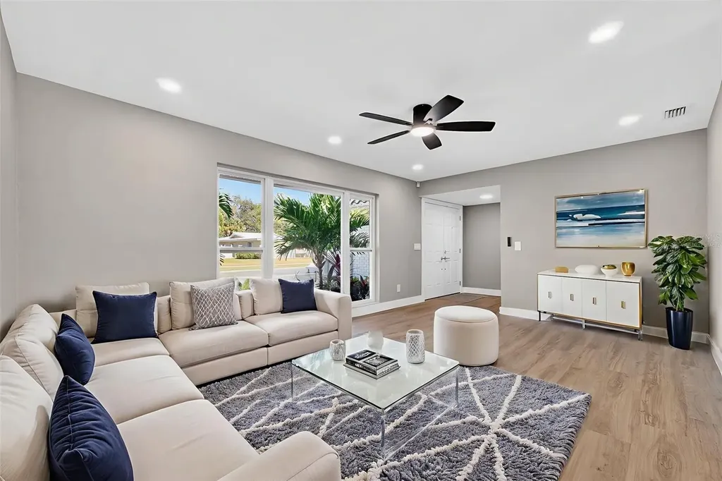 2161 Wateroak Drive N Clearwater FL 33764