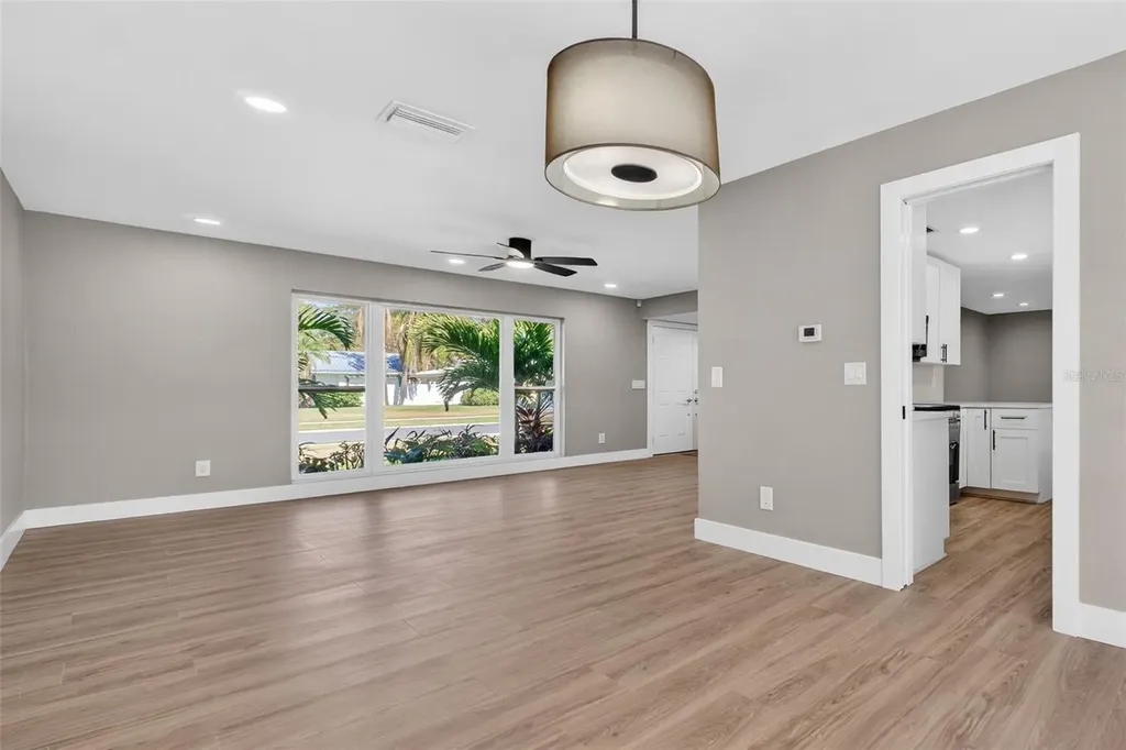 2161 Wateroak Drive N Clearwater FL 33764