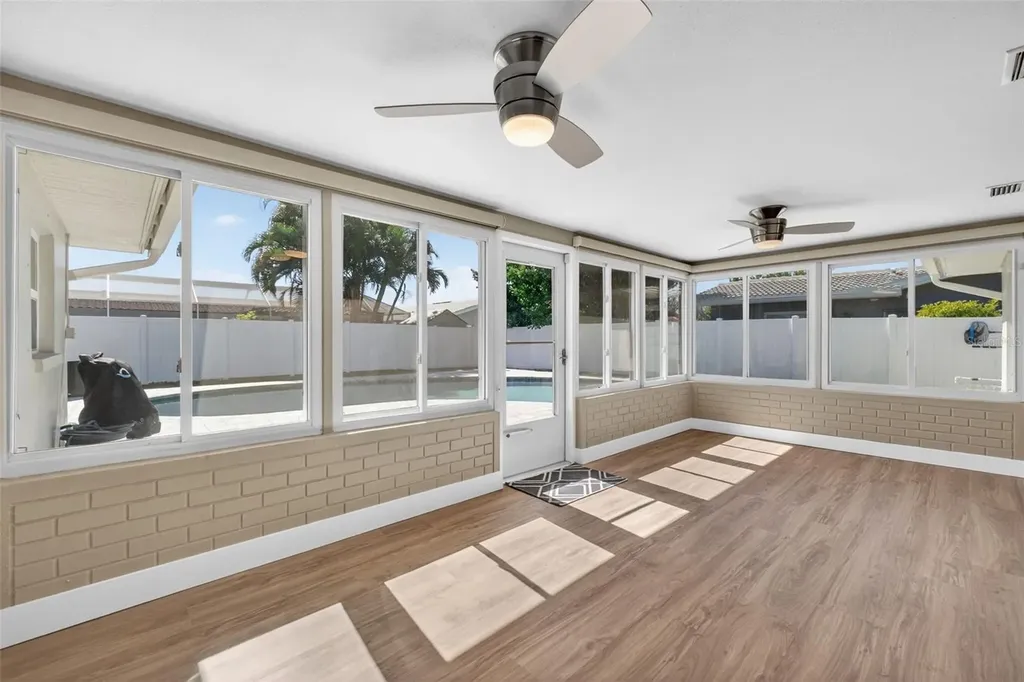 2161 Wateroak Drive N Clearwater FL 33764