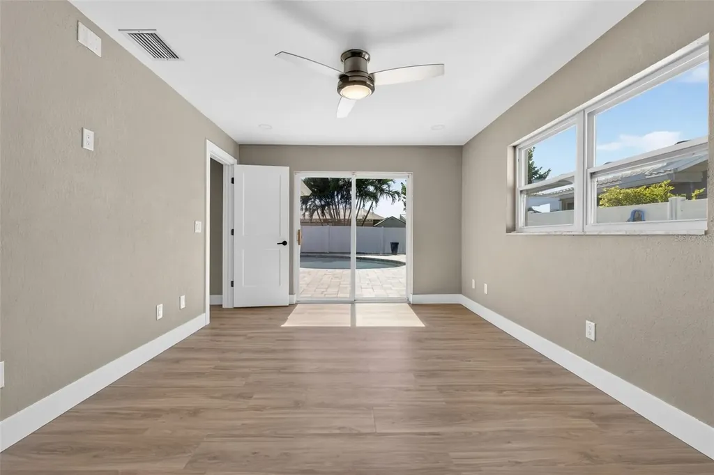 2161 Wateroak Drive N Clearwater FL 33764