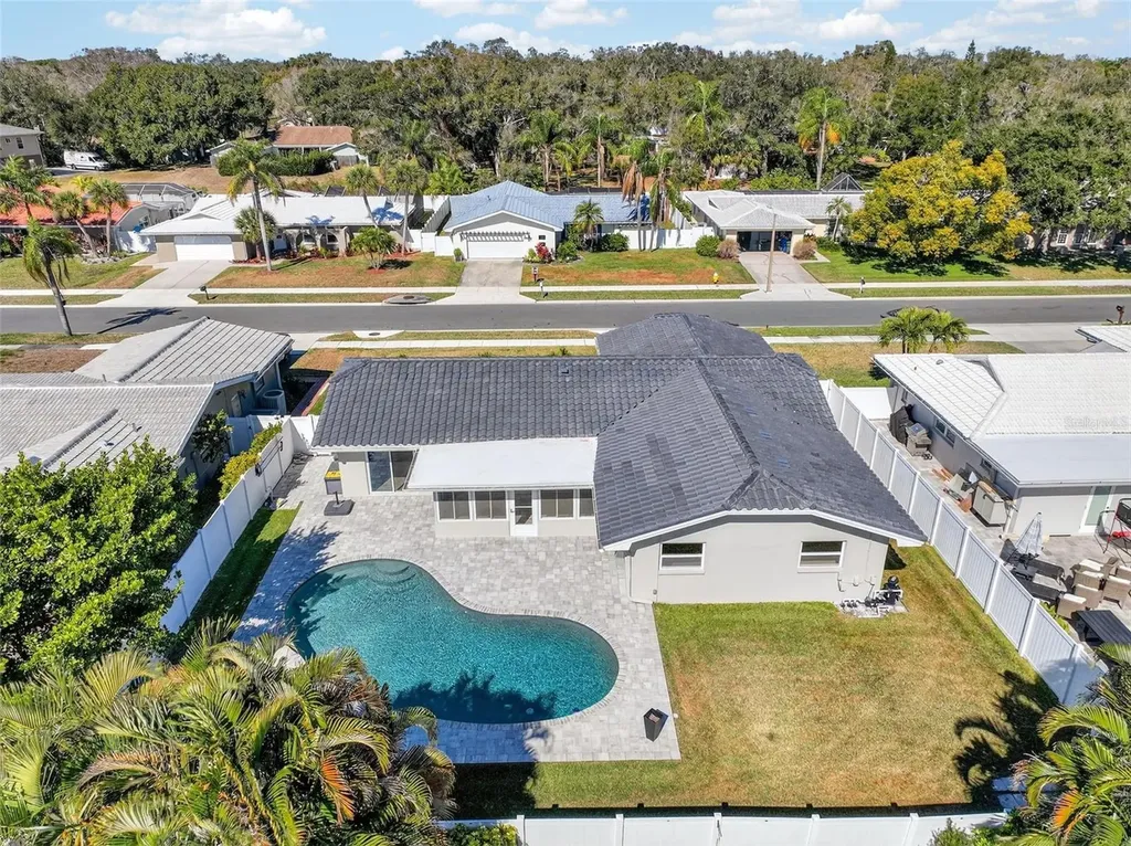 2161 Wateroak Drive N Clearwater FL 33764