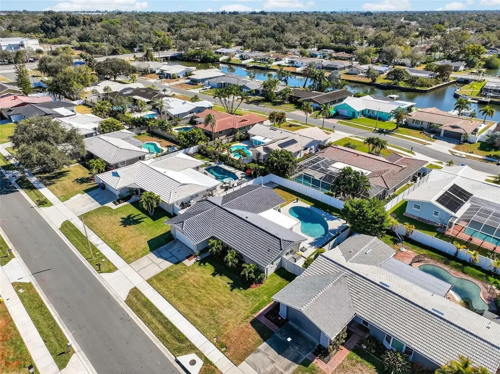 2161 Wateroak Drive N Clearwater FL 33764