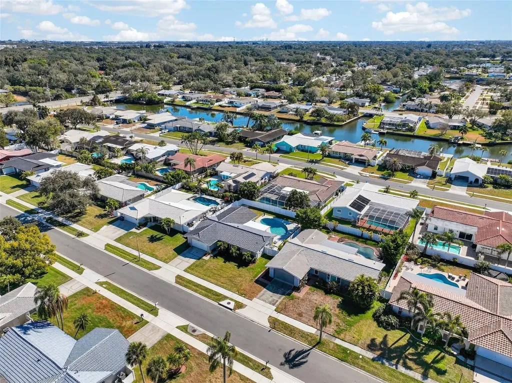 2161 Wateroak Drive N Clearwater FL 33764