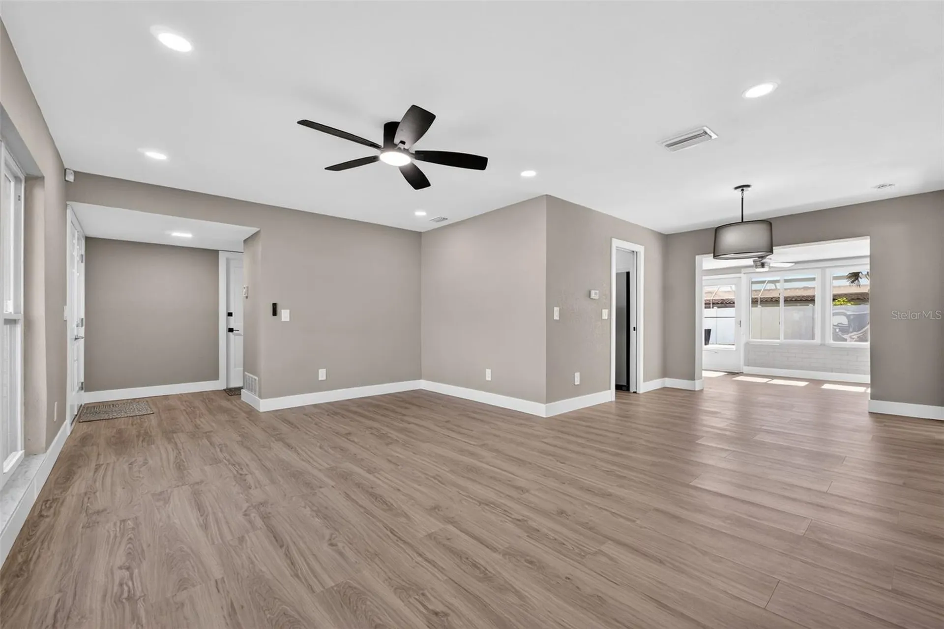 2161 Wateroak Drive N Clearwater FL 33764