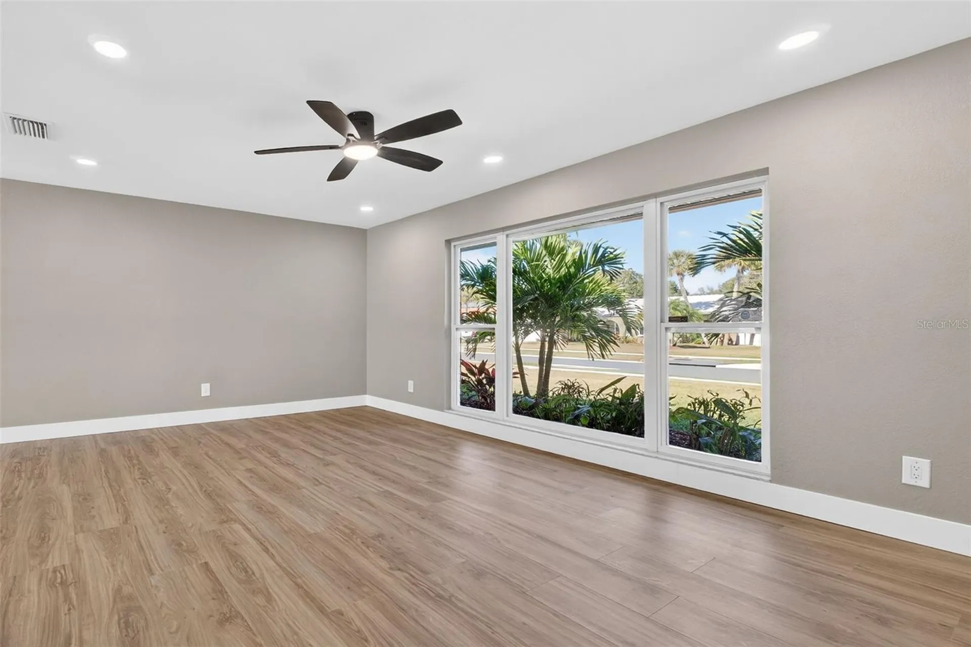 2161 Wateroak Drive N Clearwater FL 33764