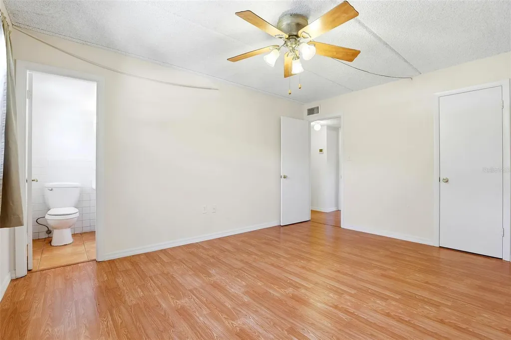 525 Conway Road Orlando FL 32807