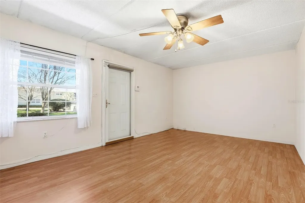 525 Conway Road Orlando FL 32807