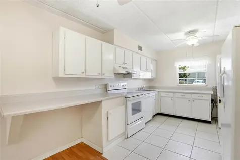 525 Conway Road Orlando FL 32807