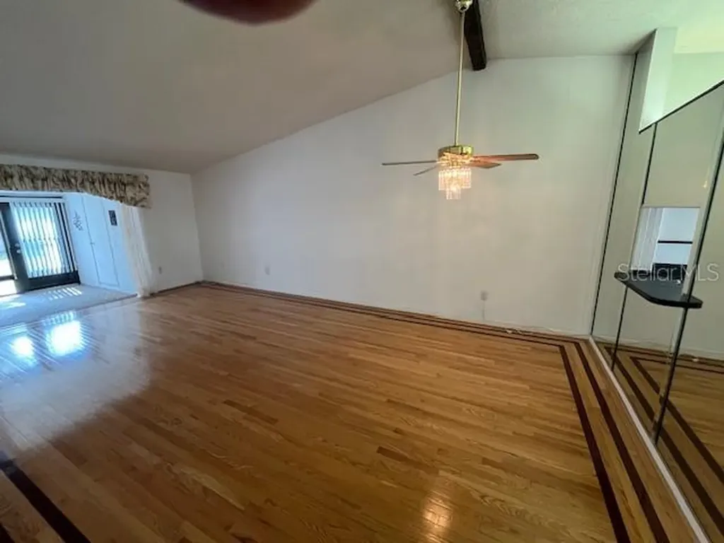 1725 Pine Ridge Way E Palm Harbor FL 34684