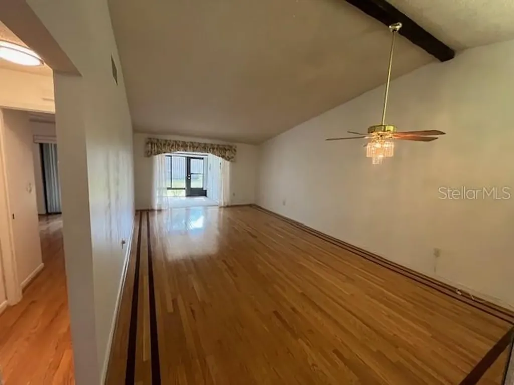 1725 Pine Ridge Way E Palm Harbor FL 34684