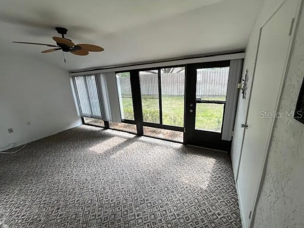 1725 Pine Ridge Way E Palm Harbor FL 34684