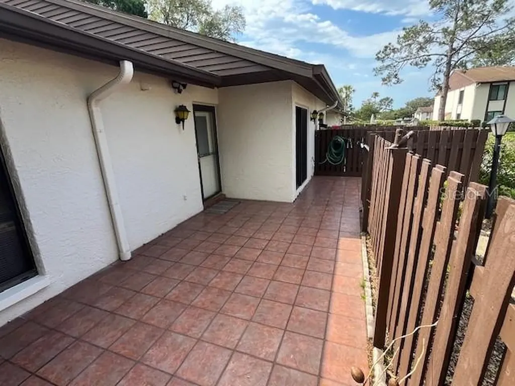 1725 Pine Ridge Way E Palm Harbor FL 34684