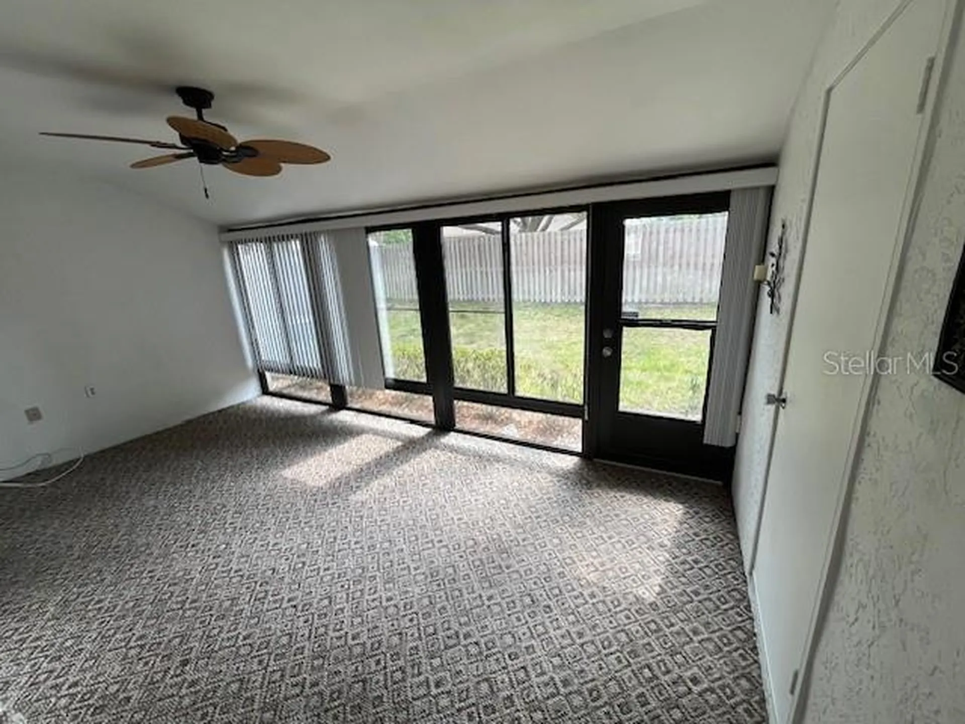 1725 Pine Ridge Way E Palm Harbor FL 34684