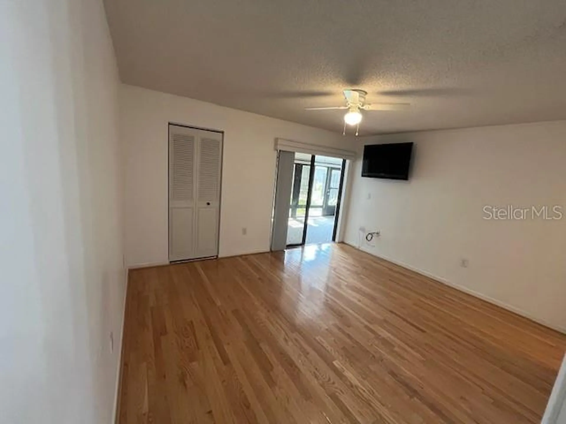 1725 Pine Ridge Way E Palm Harbor FL 34684