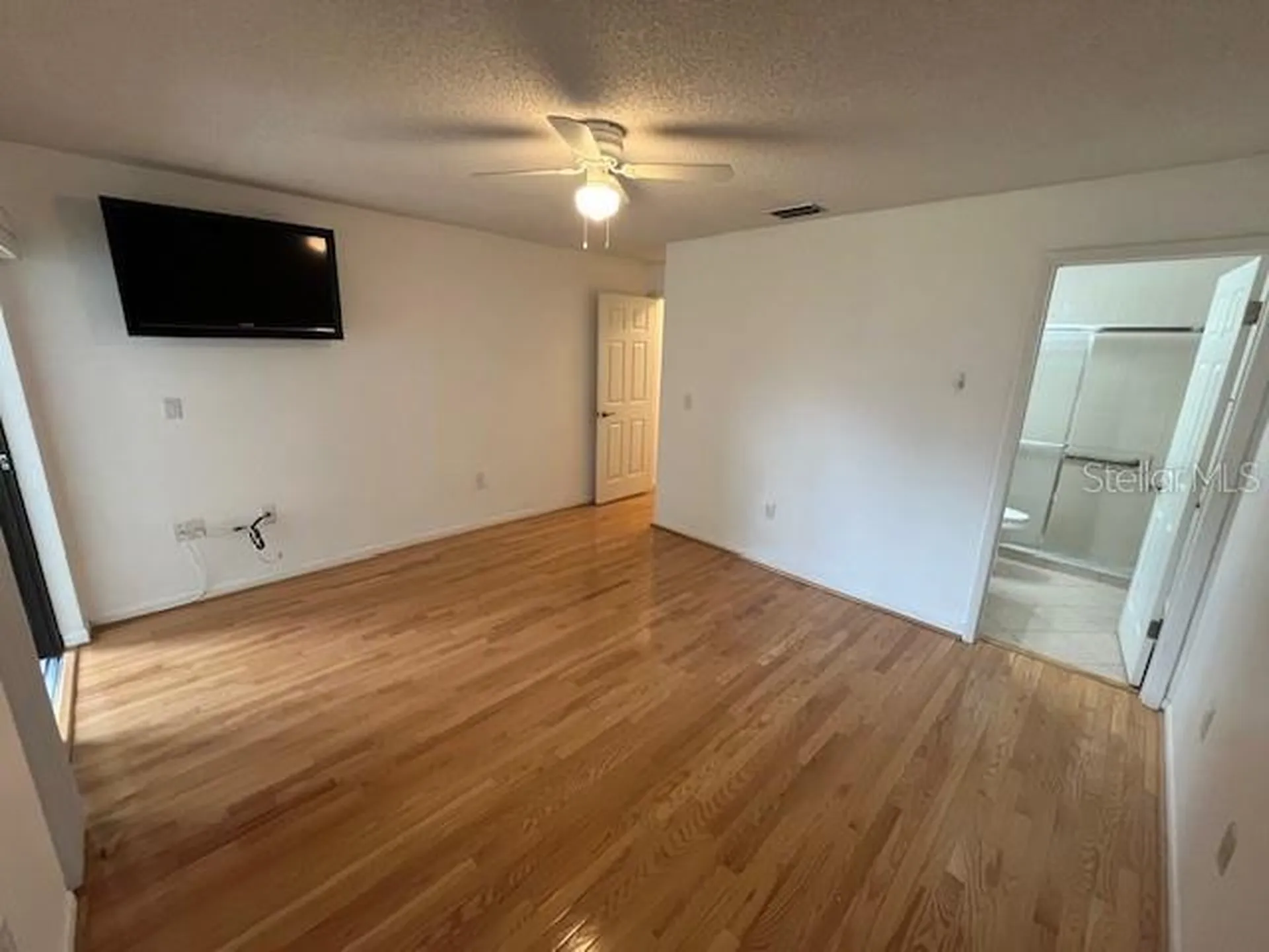 1725 Pine Ridge Way E Palm Harbor FL 34684