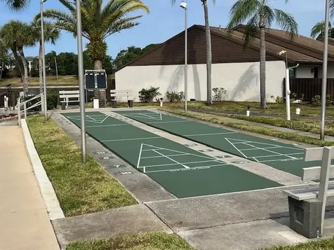 1725 Pine Ridge Way E Palm Harbor FL 34684