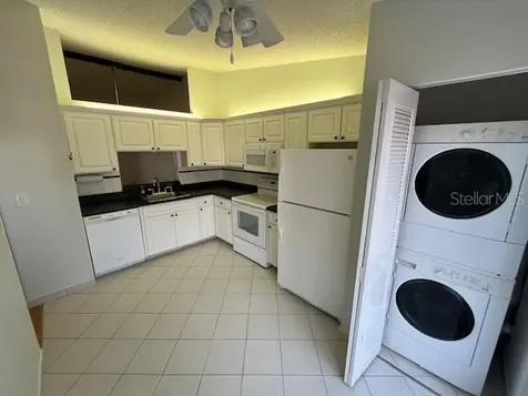 1725 Pine Ridge Way E Palm Harbor FL 34684