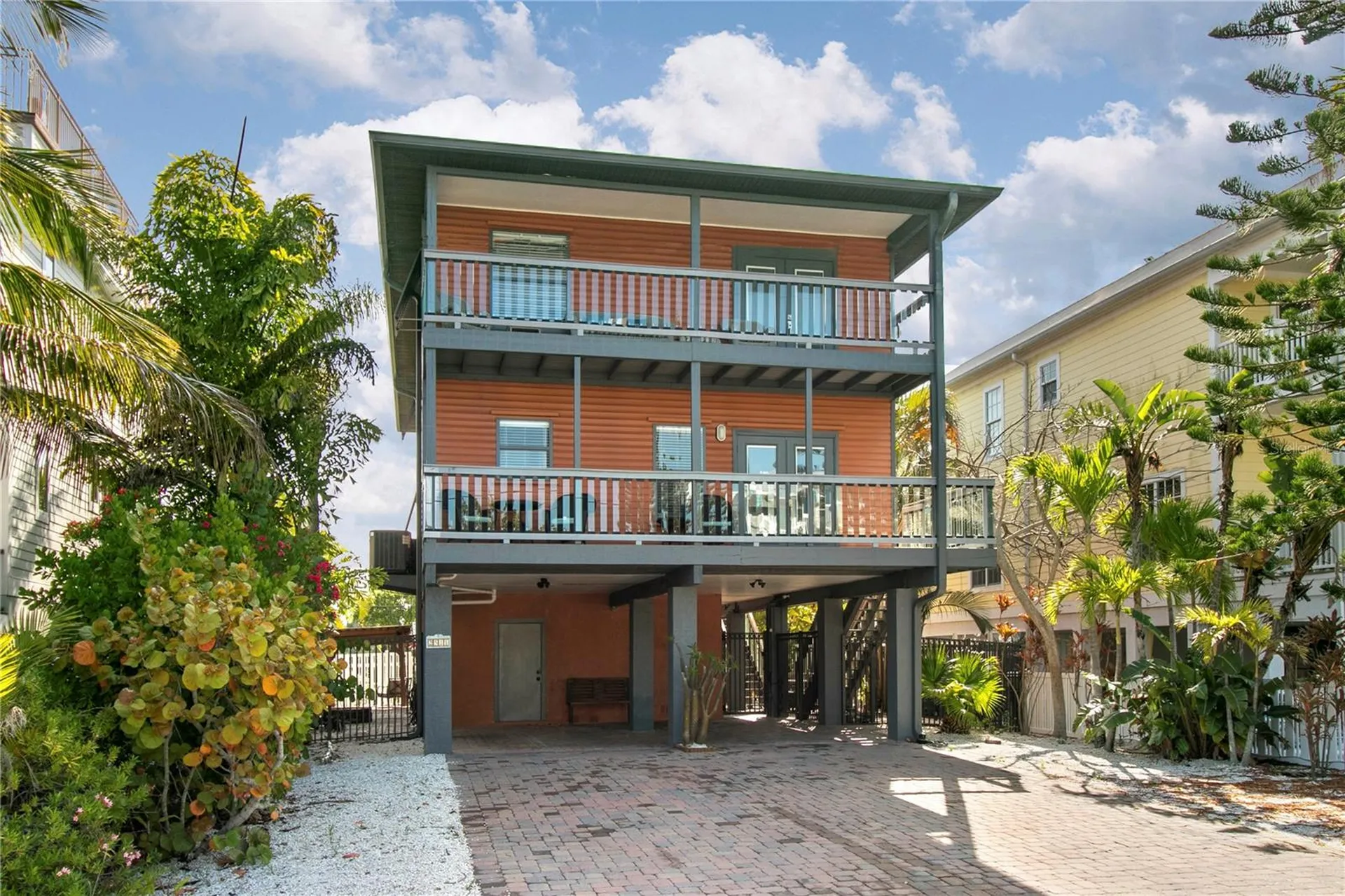 2511 Avenue C Bradenton Beach FL 34217