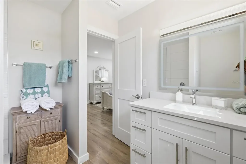 5247 Carmilfra Drive Sarasota FL 34231