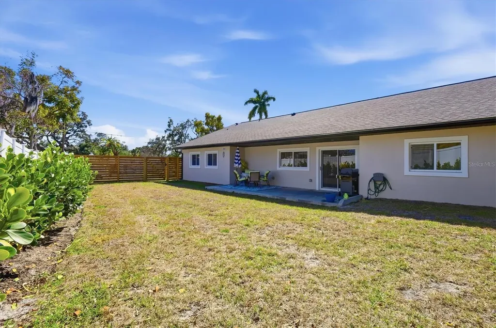 5247 Carmilfra Drive Sarasota FL 34231