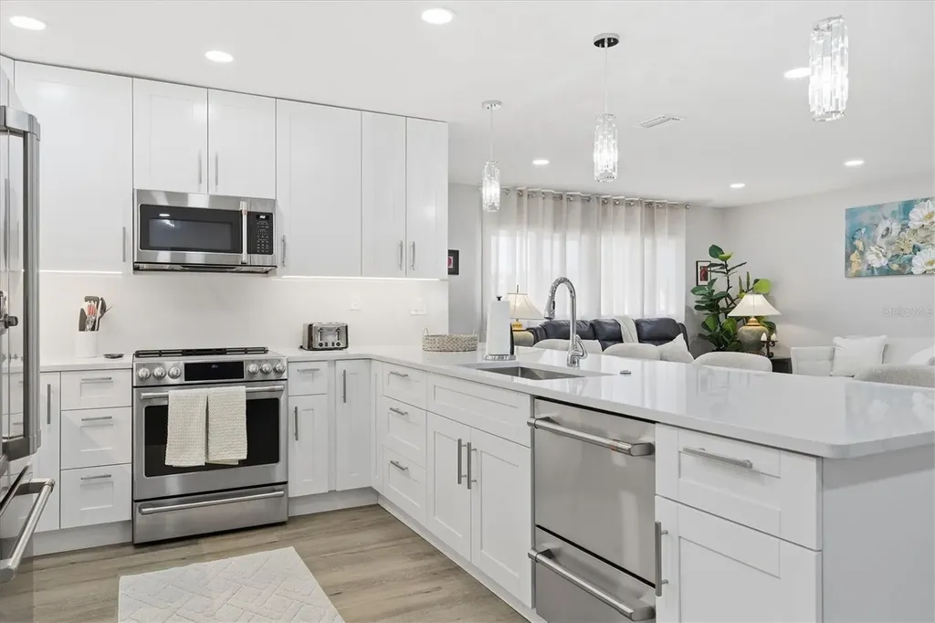 5247 Carmilfra Drive Sarasota FL 34231