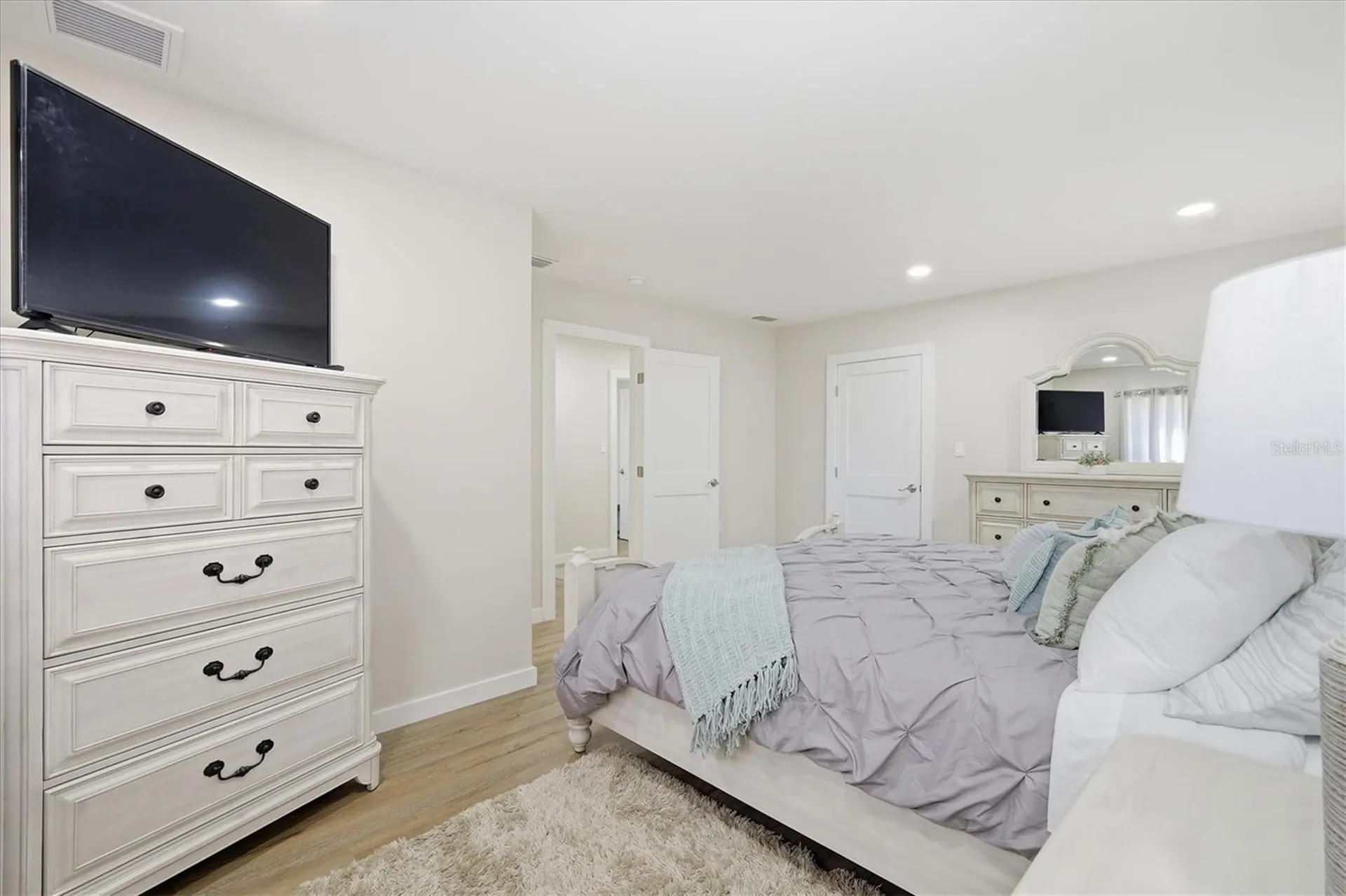 5247 Carmilfra Drive Sarasota FL 34231