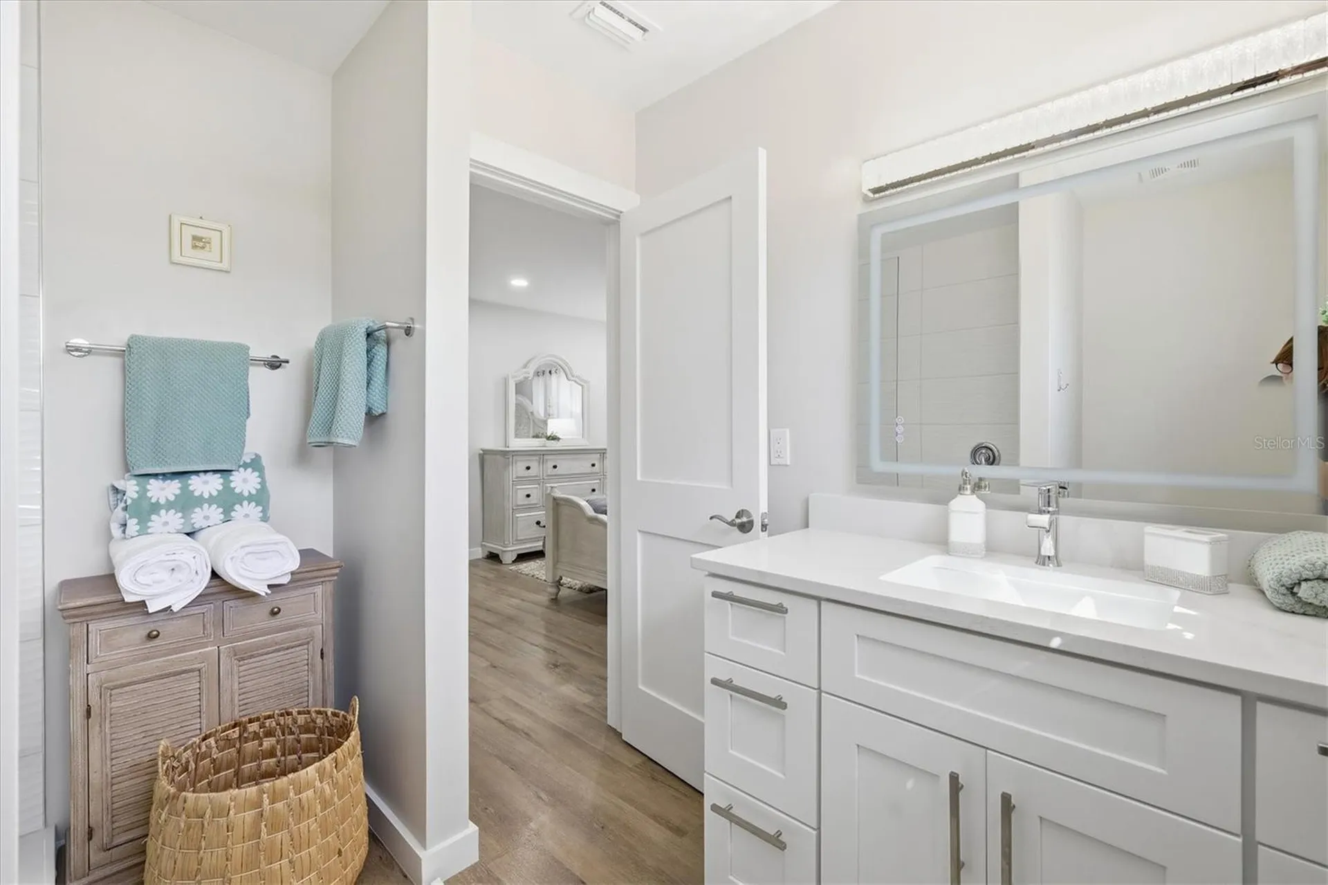 5247 Carmilfra Drive Sarasota FL 34231