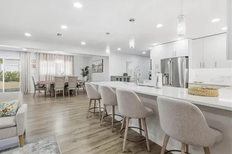 5247 Carmilfra Drive Sarasota FL 34231