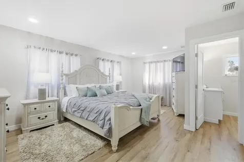 5247 Carmilfra Drive Sarasota FL 34231