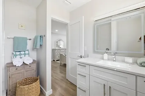 5247 Carmilfra Drive Sarasota FL 34231