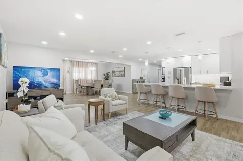 5247 Carmilfra Drive Sarasota FL 34231