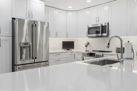 5247 Carmilfra Drive Sarasota FL 34231