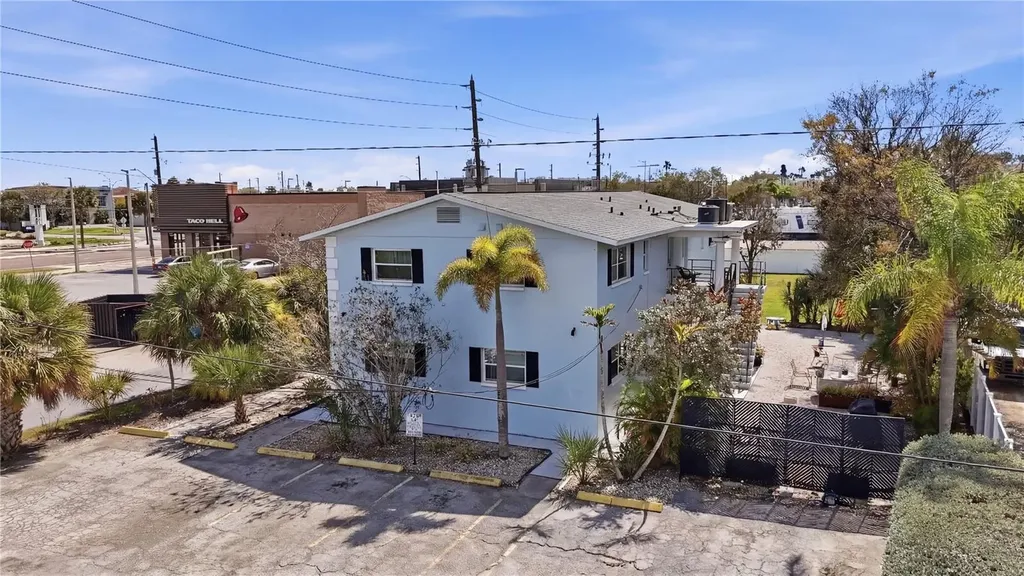 6990 Grevilla Avenue S South Pasadena FL 33707