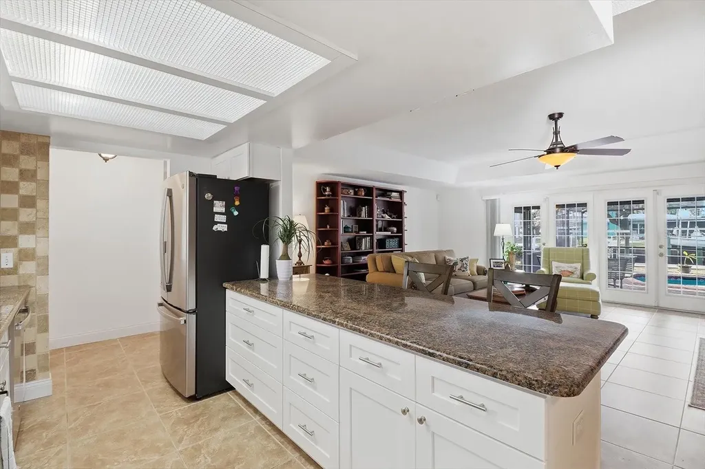 11290 W Amerindian Court Crystal River FL 34429