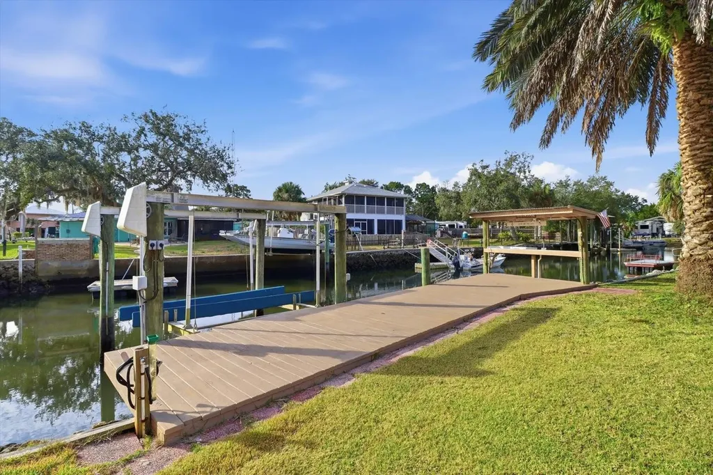 11290 W Amerindian Court Crystal River FL 34429