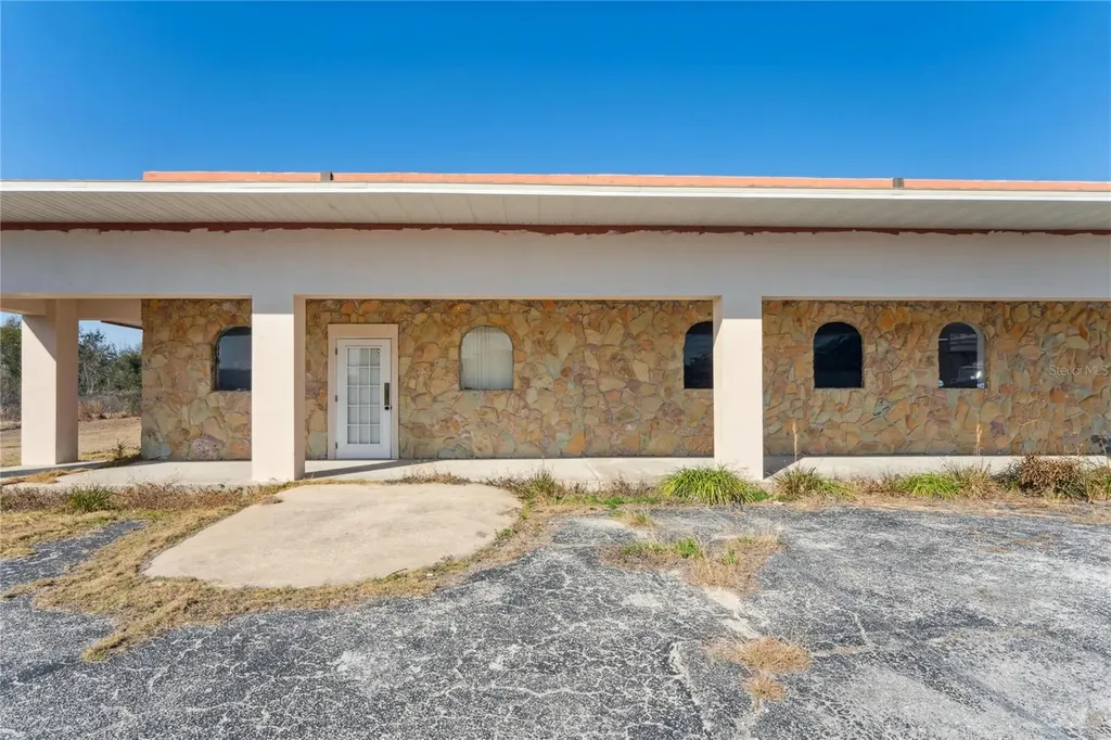 5273 Treiman Boulevard Dade City FL 33523