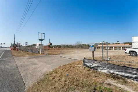 5273 Treiman Boulevard Dade City FL 33523