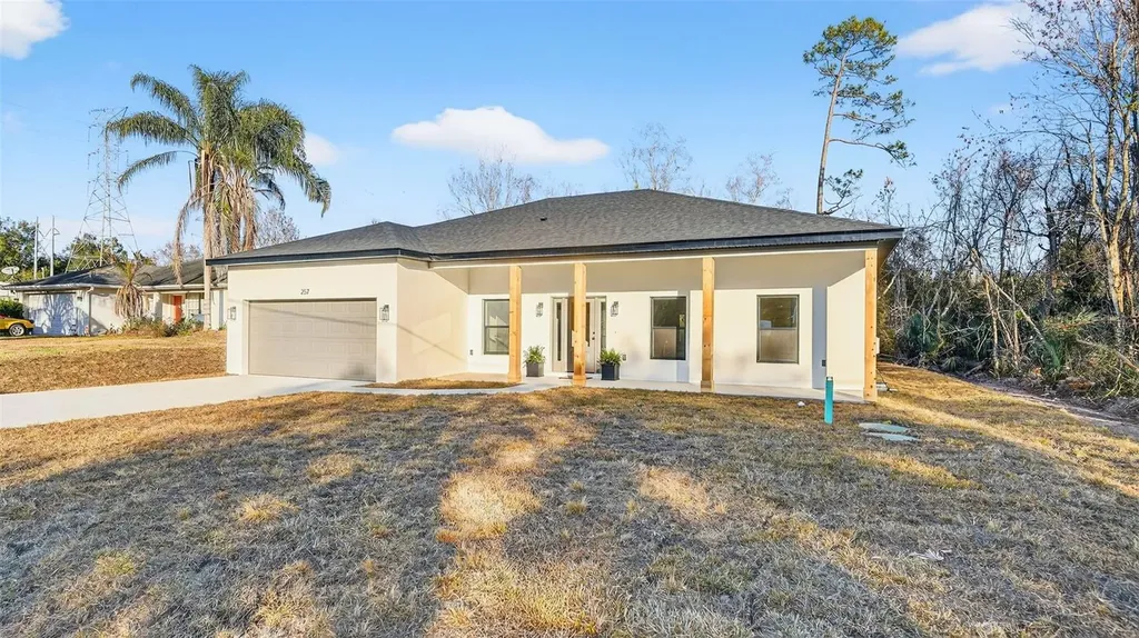 257 Lago Vista Street Debary FL 32713