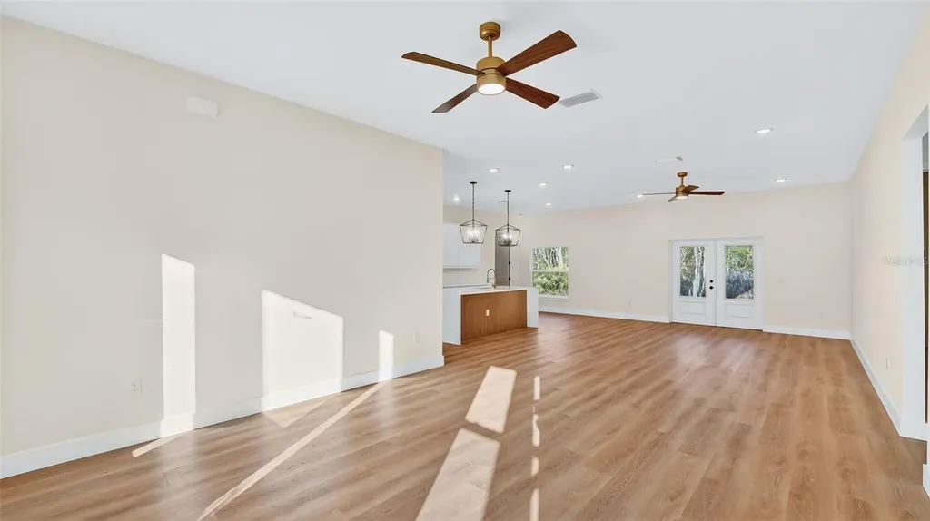 257 Lago Vista Street Debary FL 32713
