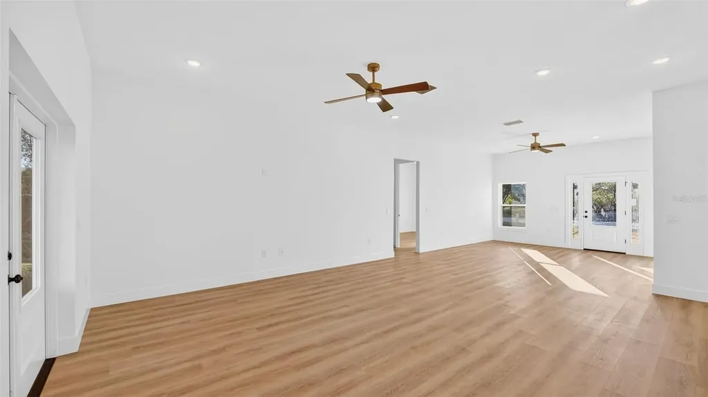 257 Lago Vista Street Debary FL 32713